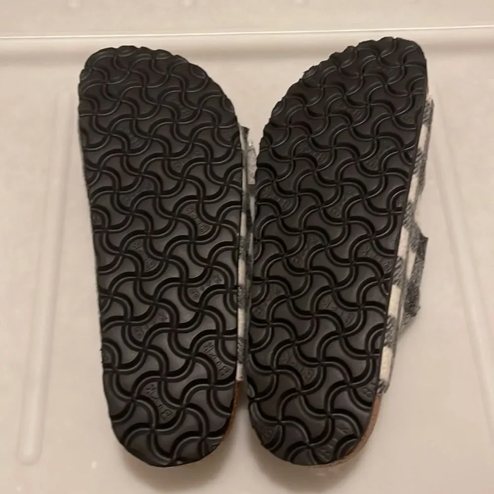 New Birkenstock Fleece Lining Gingham Sandals - Picture 6 of 6